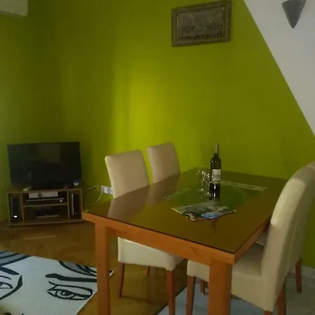 Apartament Ivan *